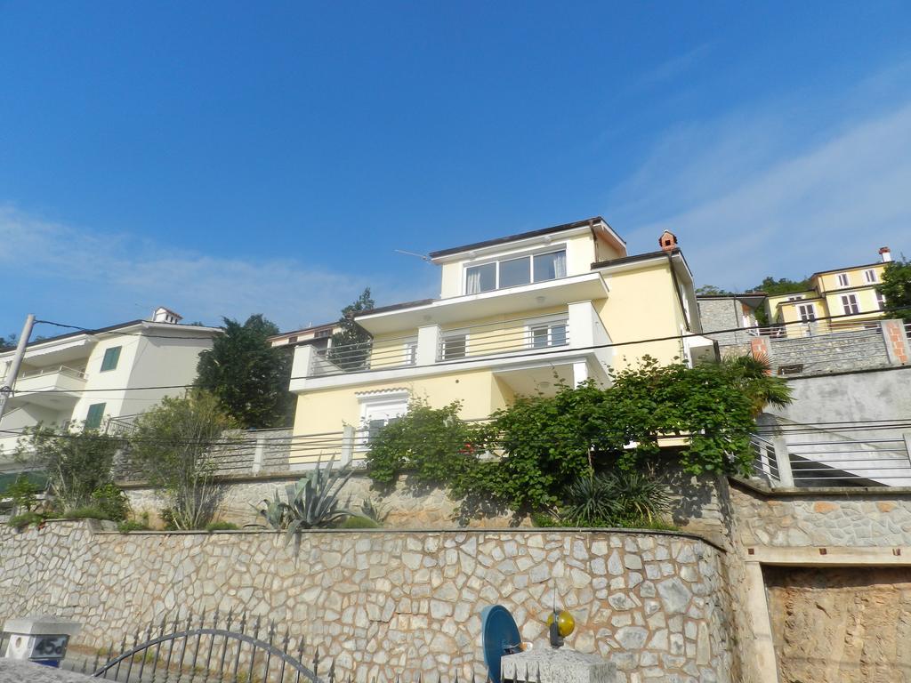 Apartments Belvedere Ловран Стая снимка