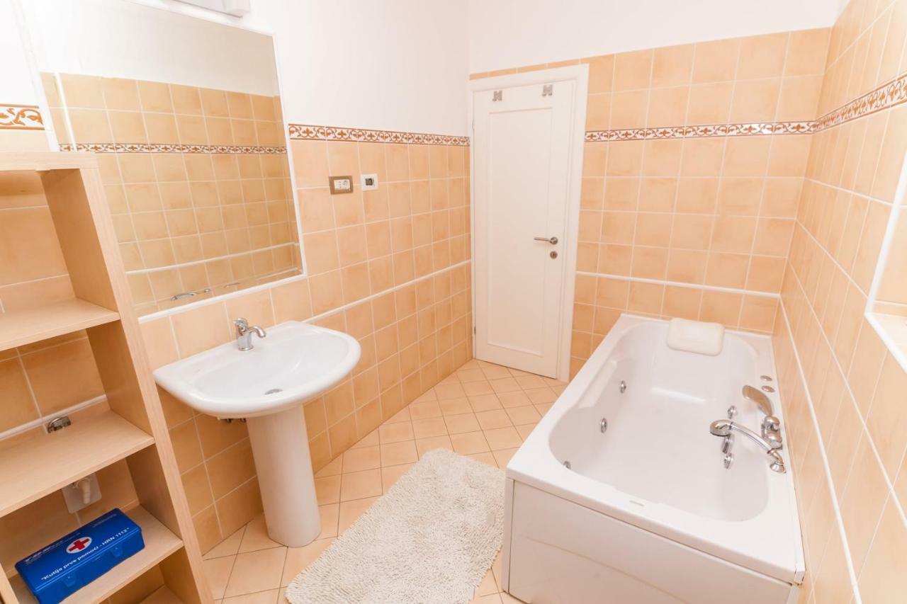 Apartments Belvedere Ловран Екстериор снимка