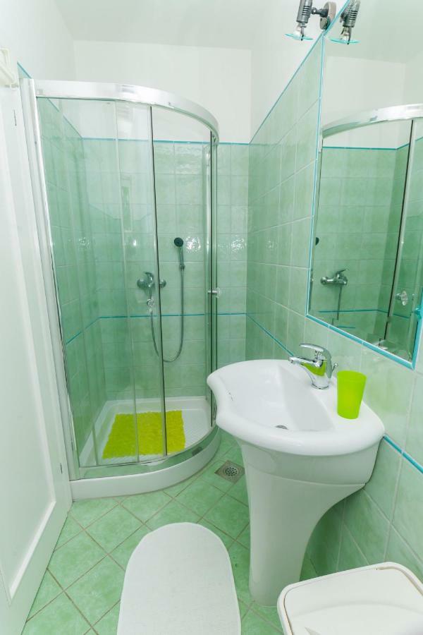 Apartments Belvedere Ловран Екстериор снимка